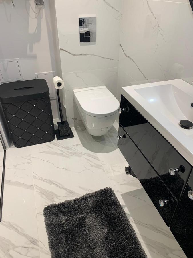 שצ'צ'ירק Apartament "Oldmountain" Olimpijska 1C 1 מראה חיצוני תמונה
